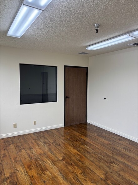 More Photos Of 9528 E Rush St, South El Monte Manufacturing For Lease