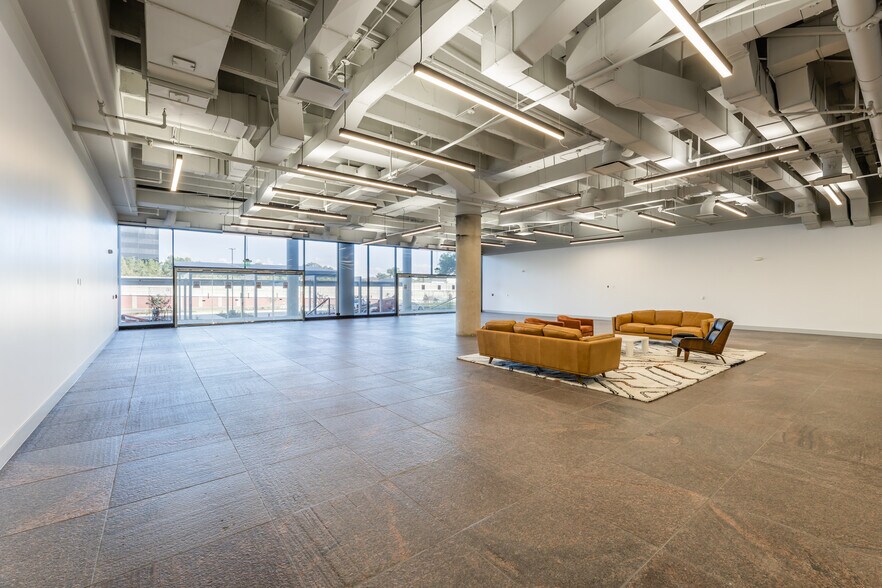 More Photos Of 6500 West Loop South, Bellaire Medical For Lease