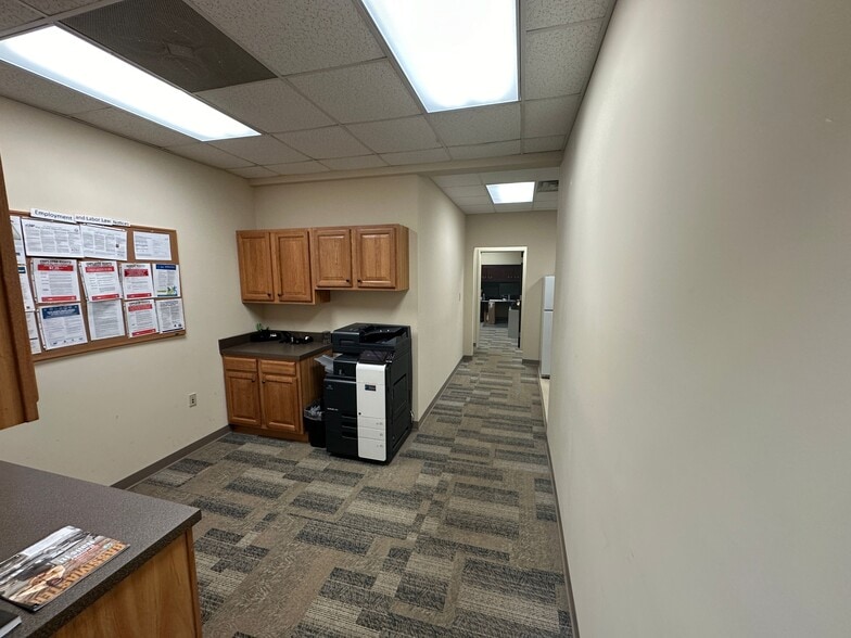 More Photos Of 1070-1078 Classic Rd, Apex Flex For Lease