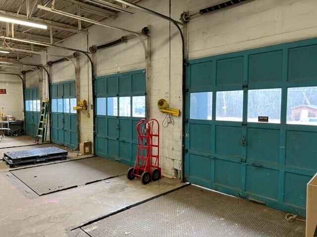 More Photos Of 73 Pickering Rd, Rochester Coworking Space