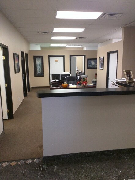 More Photos Of 8867 W Flamingo Rd, Las Vegas Office For Sale
