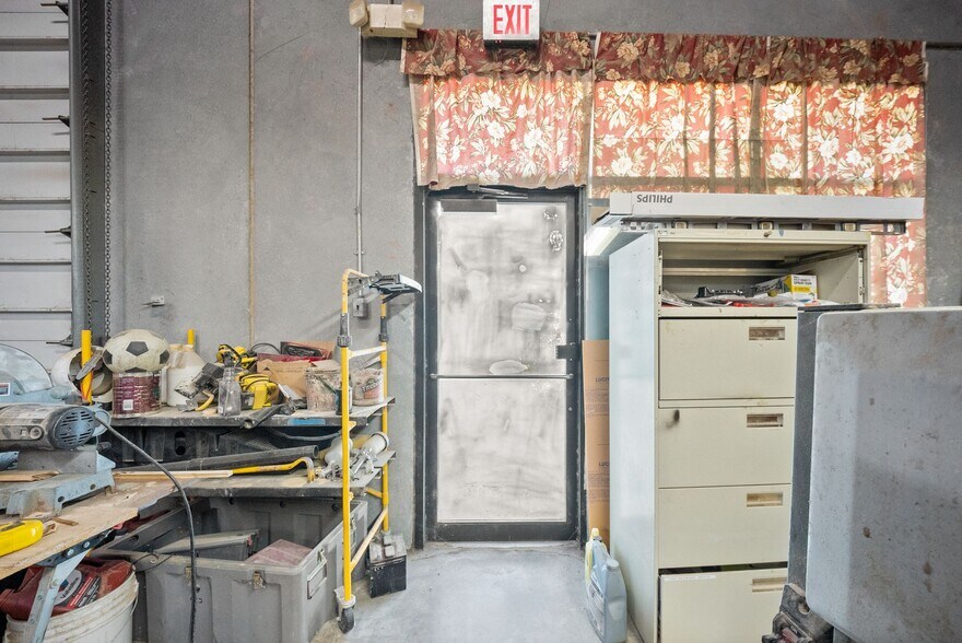 More Photos Of 45915 Maries Rd, Sterling Warehouse For Sale