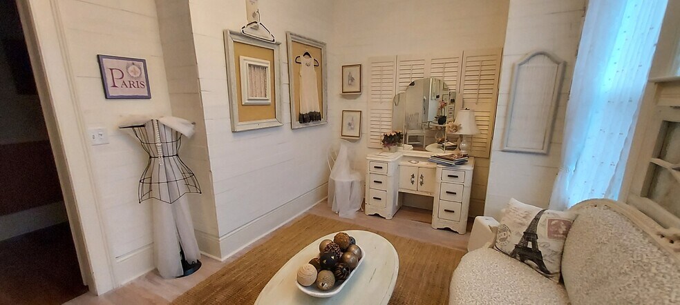 More Photos Of 178 S Caldwell St, Brevard Specialty For Sale