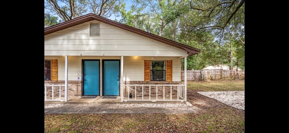 More Photos Of 2001 N 61st Ave, Pensacola Apartments For Sale
