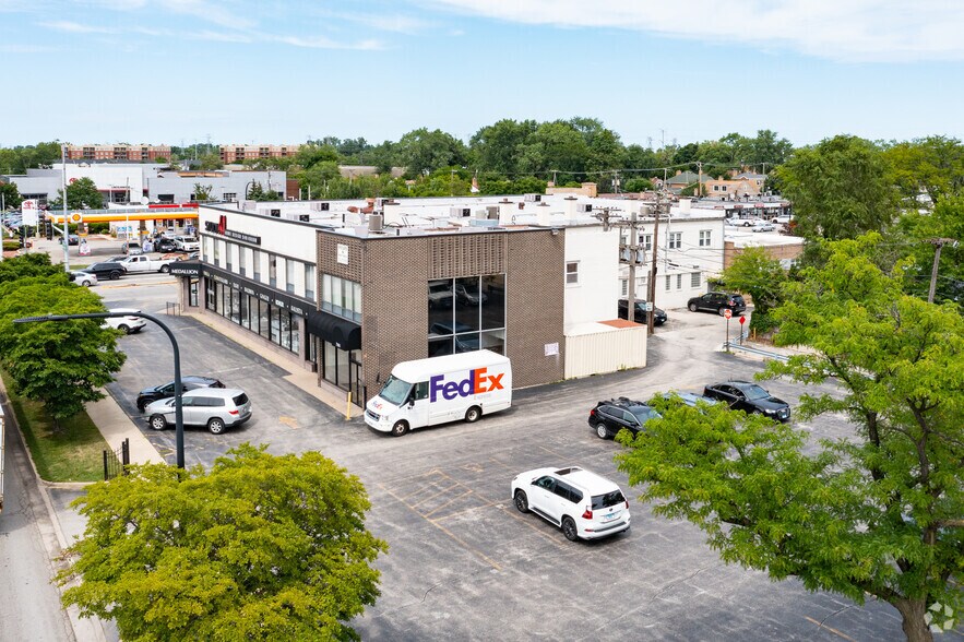 More Photos Of 7161 N Cicero Ave, Lincolnwood Office For Lease