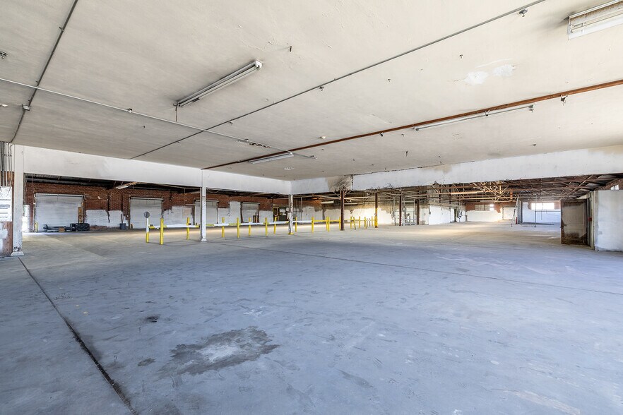 More Photos Of 2127 Hubbard St, Jacksonville Manufacturing For Sale