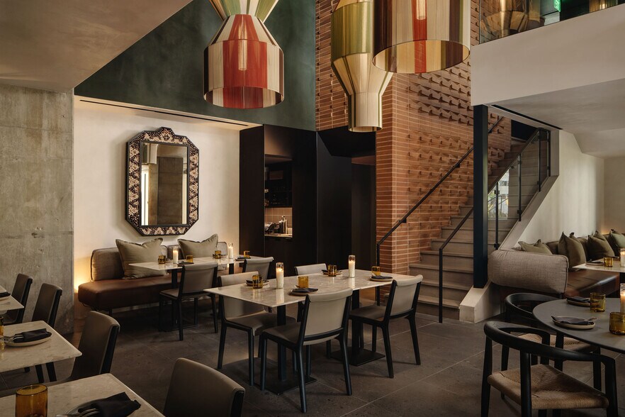 More Photos Of 44 East Ave, Austin Apartments For Sale