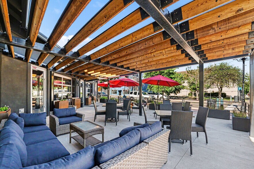 More Photos Of 698 Santa Fe Dr, Denver Restaurant For Sale