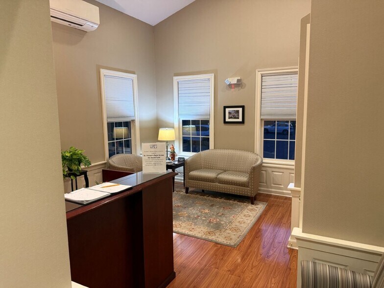 More Photos Of 158 Deer Hill Ave, Danbury Office For Sale