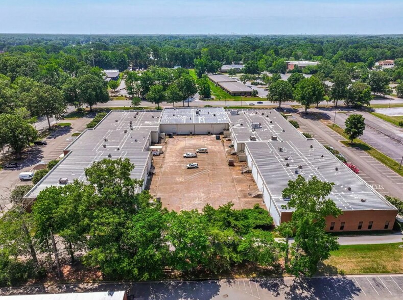 More Photos Of 813 Diligence Dr, Newport News Light Distribution For Sale