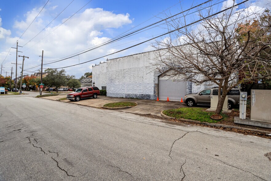 More Photos Of 1900 W Alabama St, Houston Warehouse For Sale