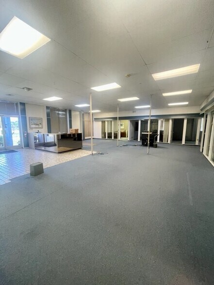 More Photos Of 1445 Montana Ave, Jacksonville Warehouse For Lease