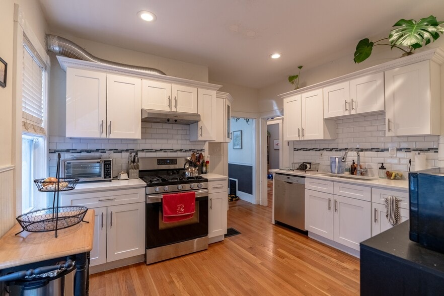 More Photos Of 40 Tanager St, Arlington Apartments For Sale