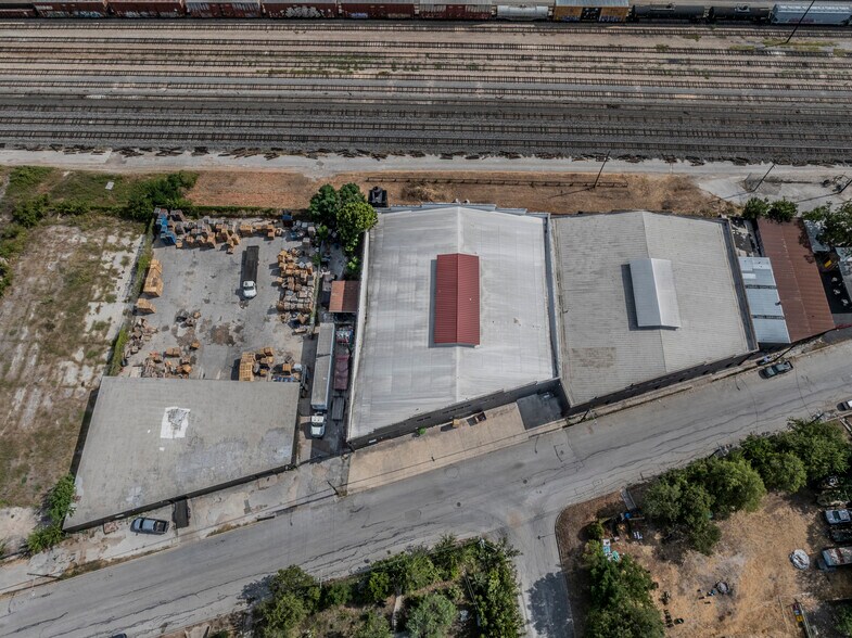 More Photos Of 200 Seguin St, San Antonio Manufacturing For Lease