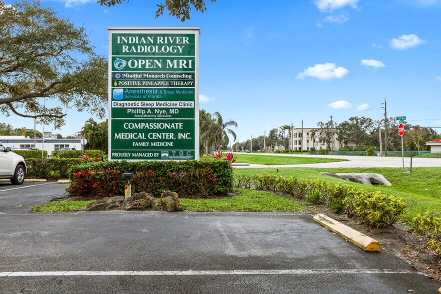 More Photos Of 1485 37th St, Vero Beach Medical For Lease