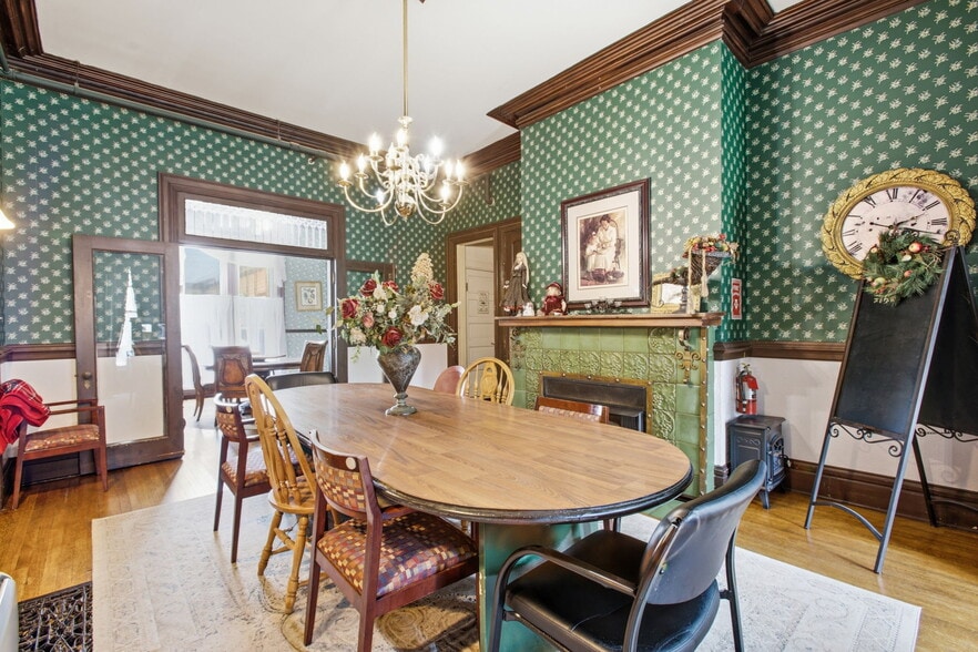 More Photos Of 915 N H St, Fremont Assisted Living For Sale