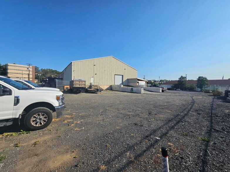 More Photos Of 808 N Ellsworth St, Allentown Warehouse For Sale