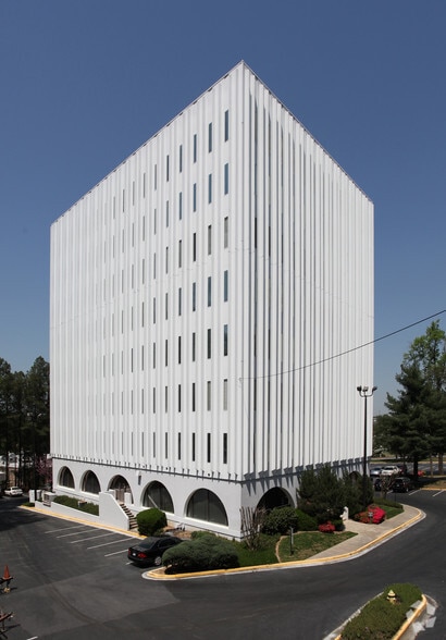 More Photos Of 3300 Buckeye Rd, Atlanta Office For Lease