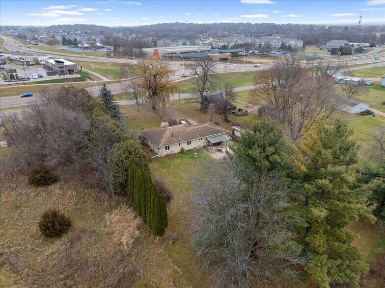 More Photos Of 3173 McComb Rd, Stoughton Flex For Sale