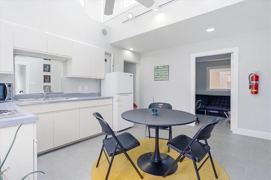 More Photos Of 2901 Main Ave, Durango Office For Sale