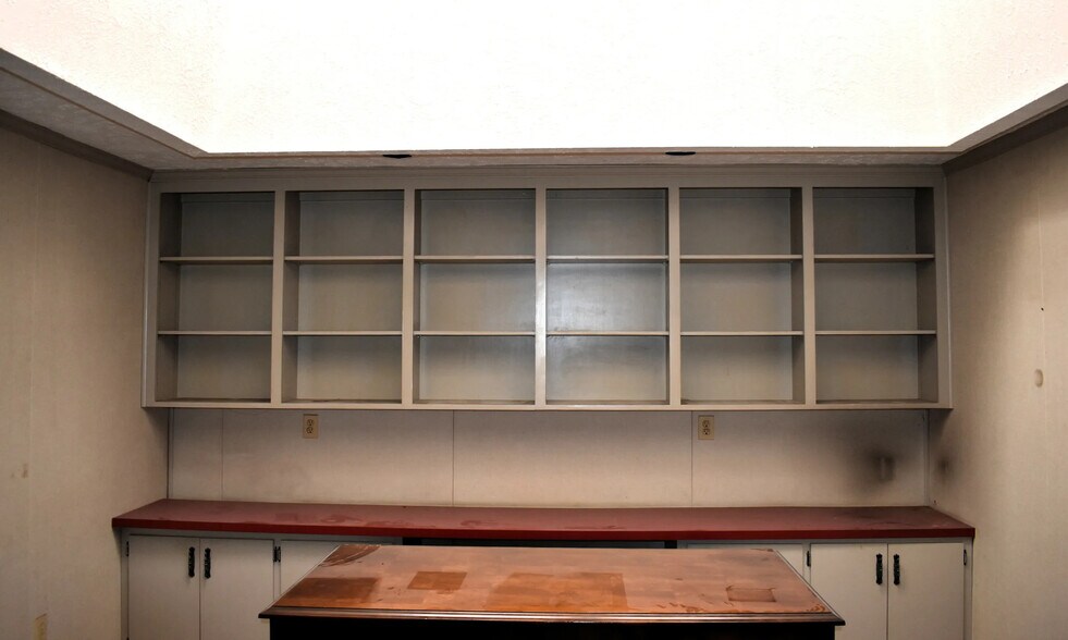 More Photos Of 859 Clayton St, Montgomery Warehouse For Sale