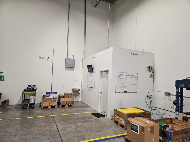 More Photos Of 600-636 SW 12th Ave, Deerfield Beach Light Manufacturing For Lease