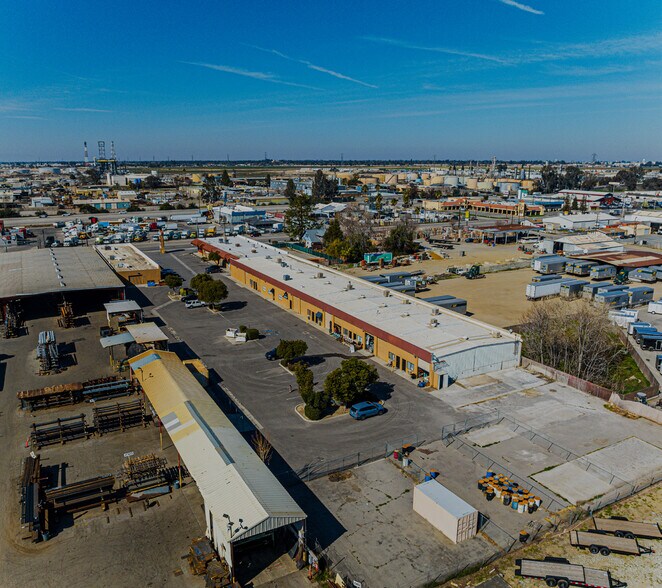 More Photos Of 3624 Buck Owens Blvd, Bakersfield Light Manufacturing For Lease