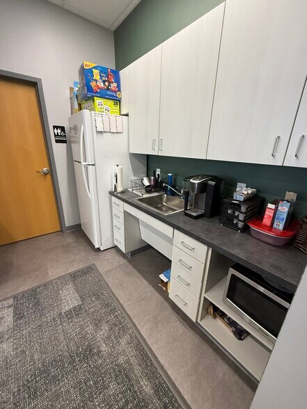 More Photos Of 2212 Murray Ave, Pittsburgh Office Residential For Lease