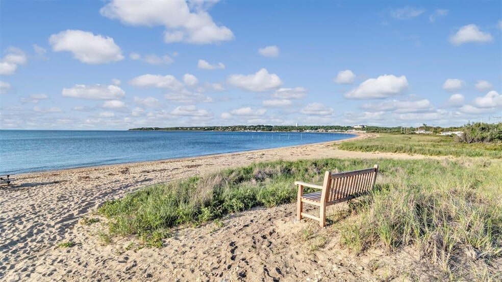 More Photos Of 18 N Shore Rd, Montauk Apartments For Sale