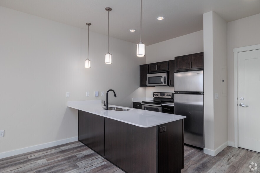 More Photos Of 2120 S Highland Dr, Salt Lake City Apartments For Lease