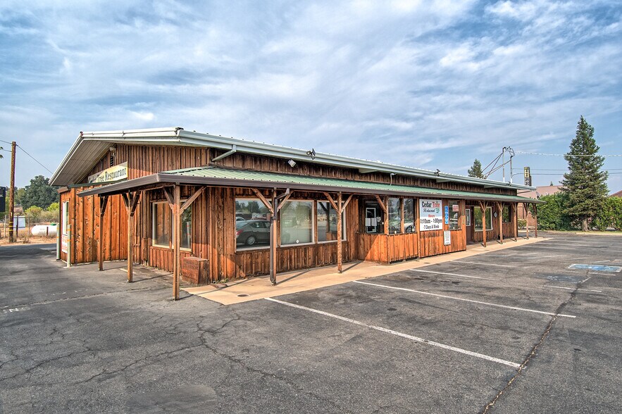 Primary Photo Of 22020 Palo Way, Palo Cedro Restaurant For Sale