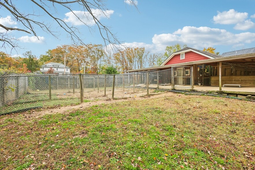 More Photos Of 170 S Hope Chapel Rd, Jackson Specialty For Sale