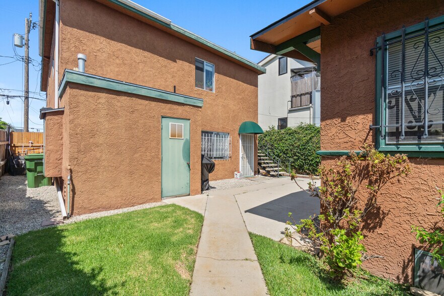 More Photos Of 659 Vernon Ave, Venice Apartments For Sale