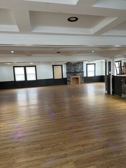 More Photos Of 2651 Blanchard Ave, Dayton Restaurant For Lease