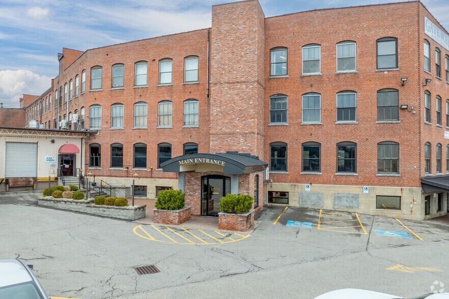 More Photos Of 435 Lancaster St, Leominster Office For Lease