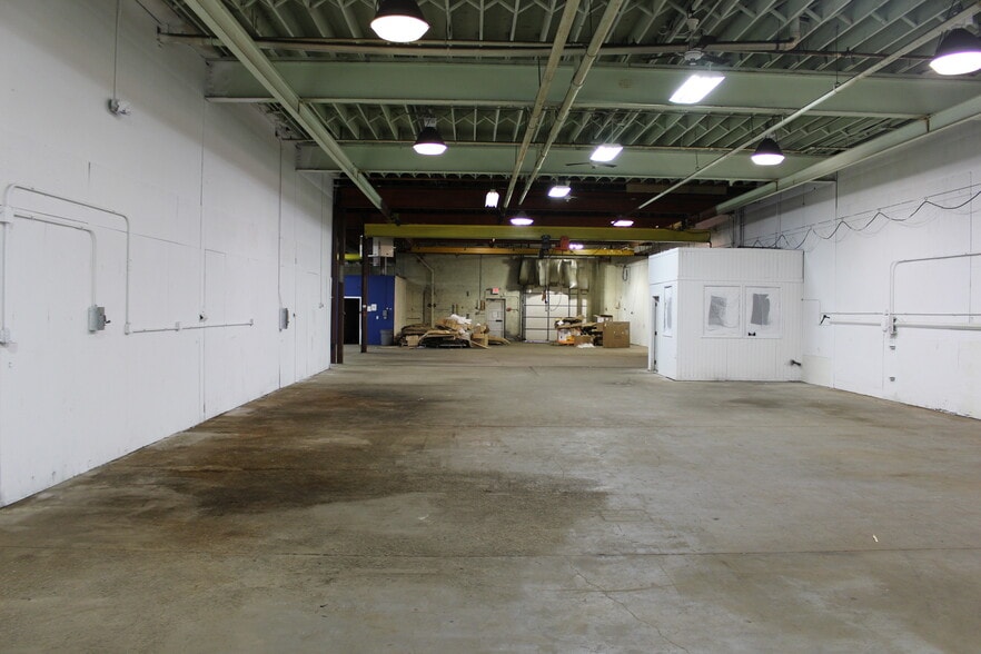 More Photos Of 185 Lackawanna Ave, Woodland Park Manufacturing For Lease