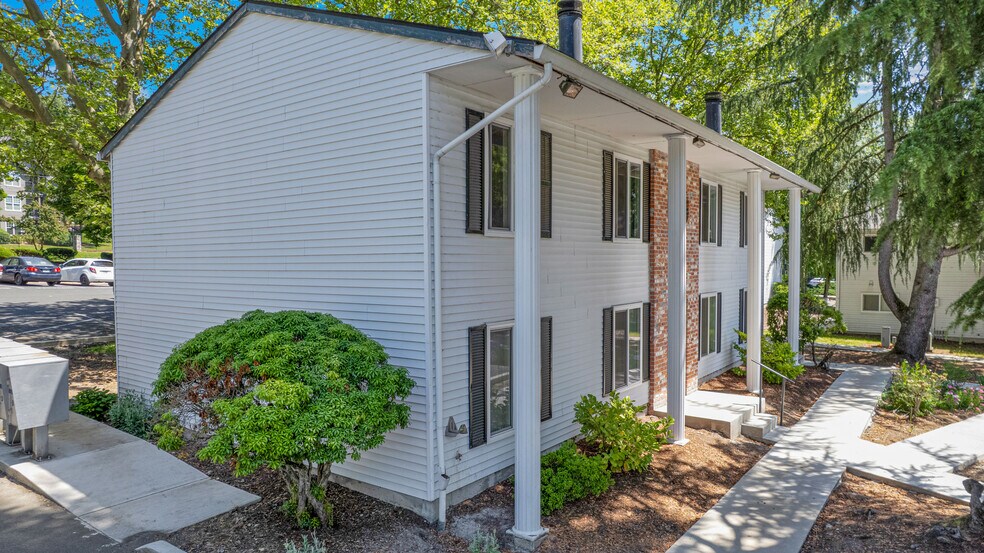More Photos Of 1700 Blankenship Rd W, West Linn Apartments For Sale