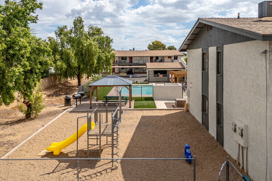 More Photos Of 6220 W Ocotillo Rd, Glendale Apartments For Sale