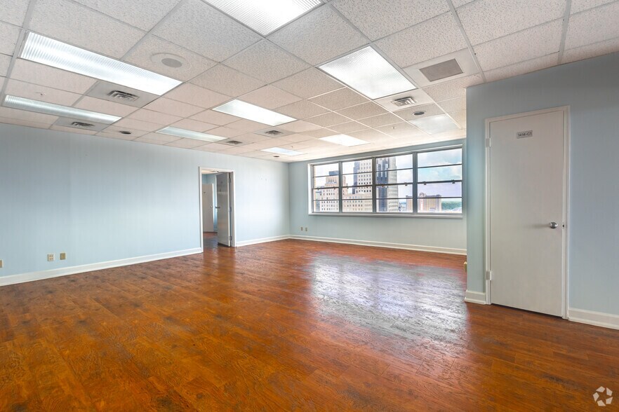 More Photos Of 525 Milam St, Shreveport Office For Sale