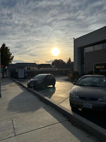 More Photos Of 550 High St, Auburn Office For Lease