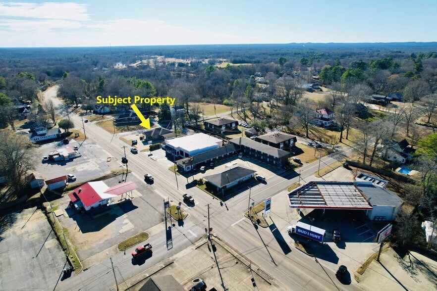 More Photos Of 303 S Second St, Booneville Medical For Sale