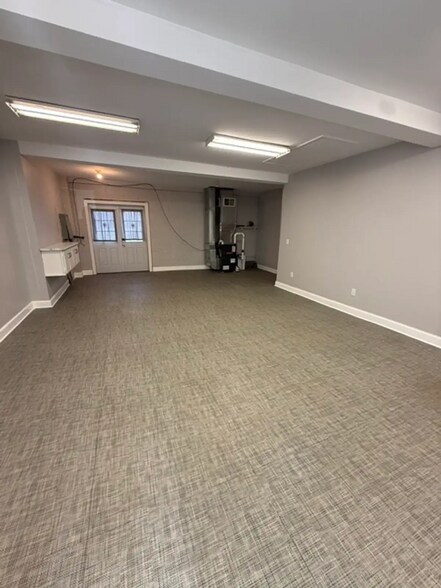 More Photos Of 2110-2112 Stone St, Port Huron Office Residential For Lease
