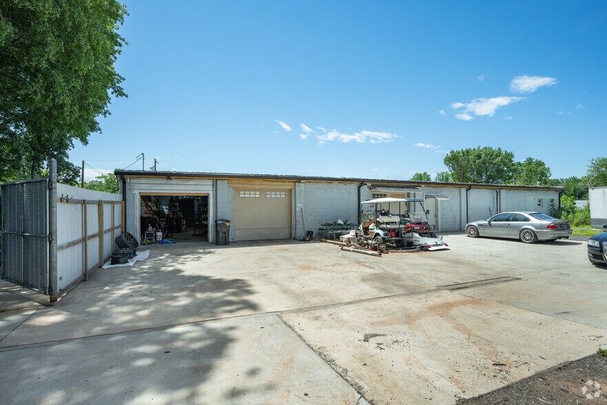 More Photos Of 872 W Main St, Spartanburg Light Manufacturing For Sale