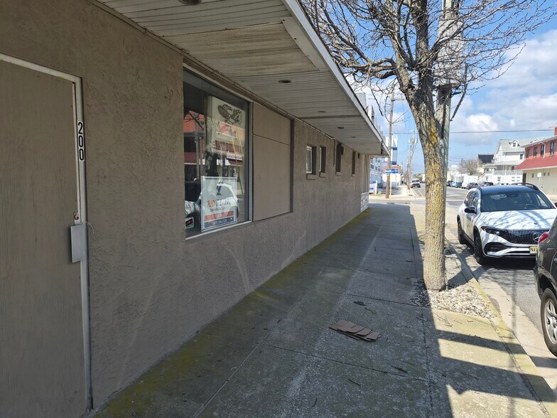 More Photos Of 3701 Pacific Ave, Wildwood Restaurant For Sale