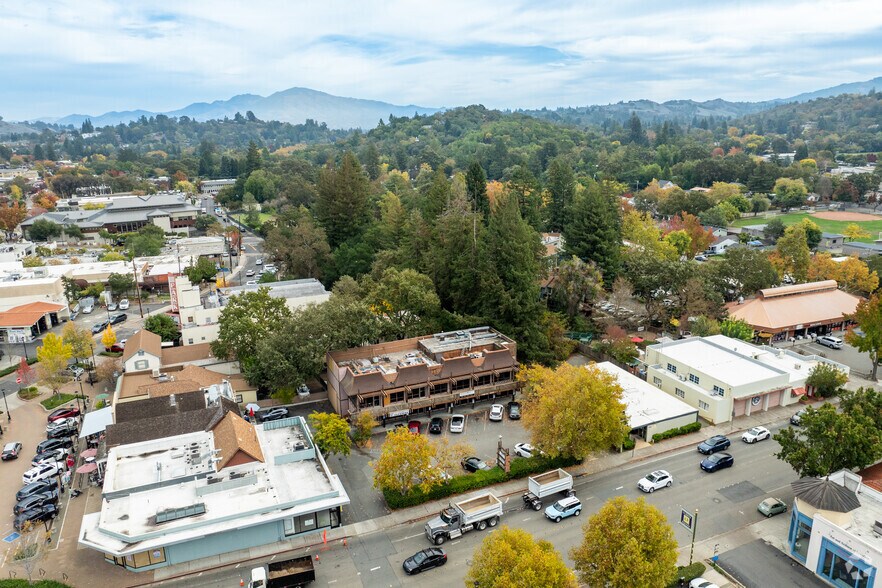 More Photos Of 986 Moraga Blvd, Lafayette Unknown For Lease