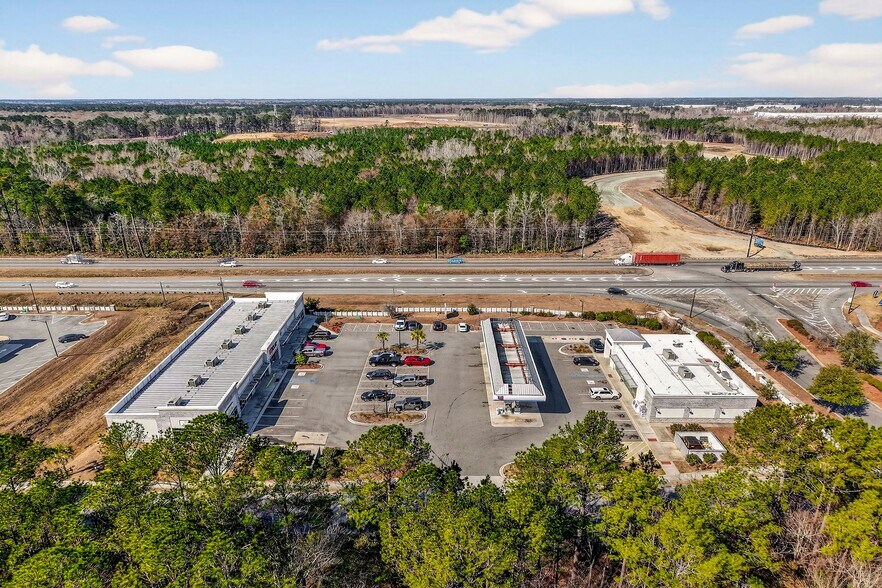 More Photos Of 2 Magnolia Blvd, Port Wentworth Freestanding For Lease