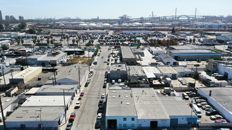 More Photos Of 1501 W 14th St, Long Beach Warehouse For Lease