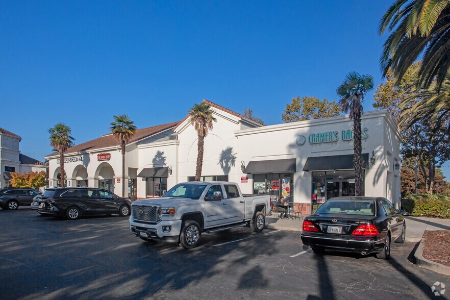 More Photos Of 495 El Camino Real, Santa Clara Restaurant For Lease