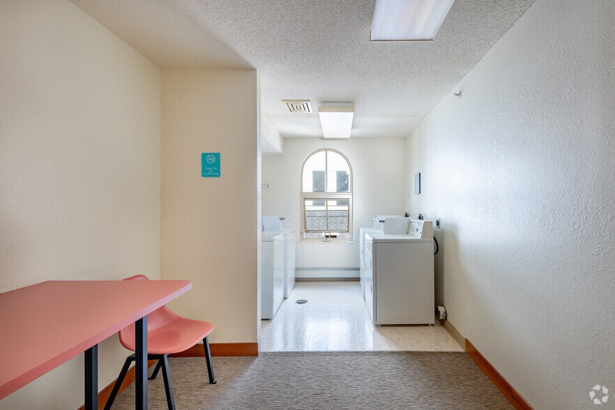 More Photos Of 234 W Main St, Waukesha Apartments For Lease