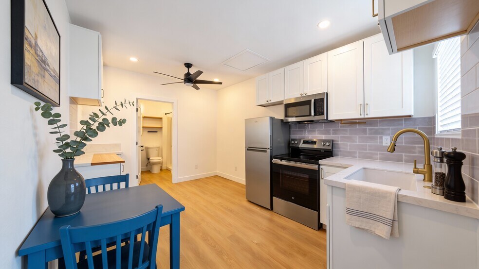 More Photos Of 1012-20 15th St, San Diego Apartments For Sale